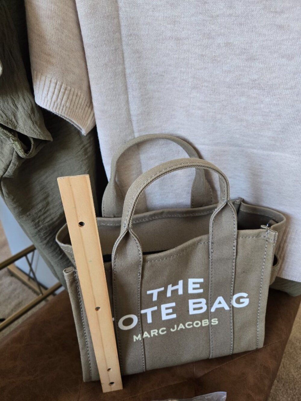 Marc Jacobs The Tote Bag - SMALL - Picture 6 of 6